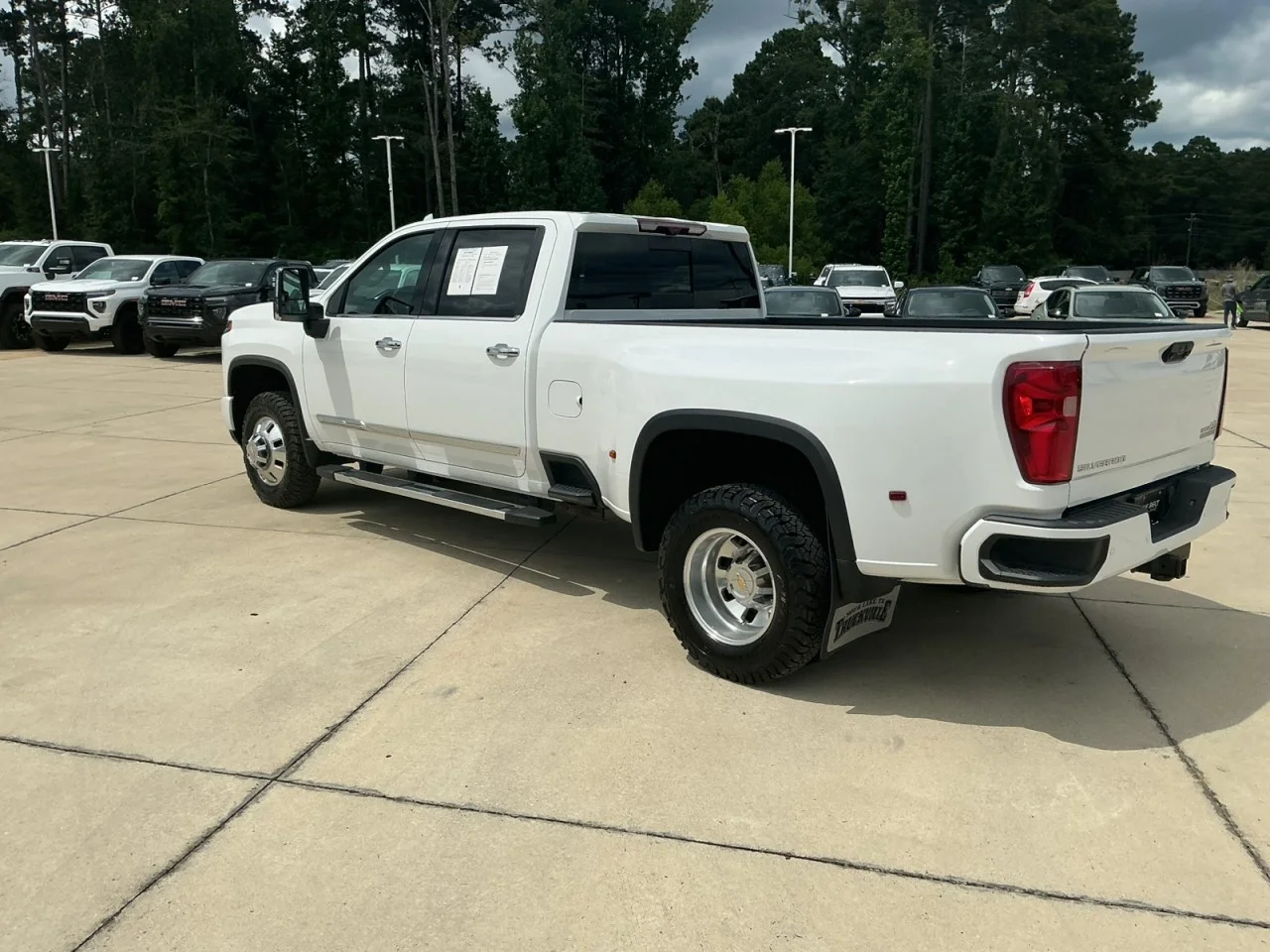 2024 Chevrolet Silverado 3500HD High Country - Photo 7
