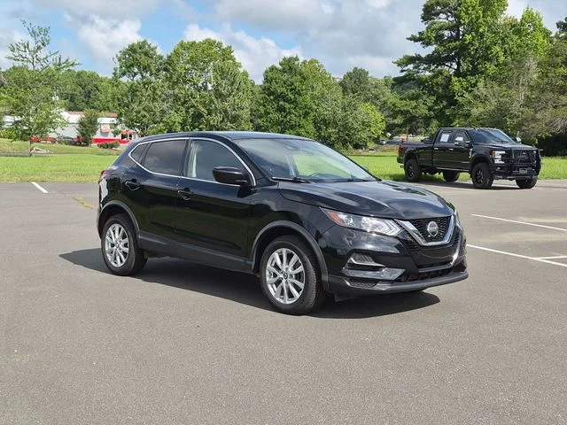 Used 2021 Black Nissan S image 15