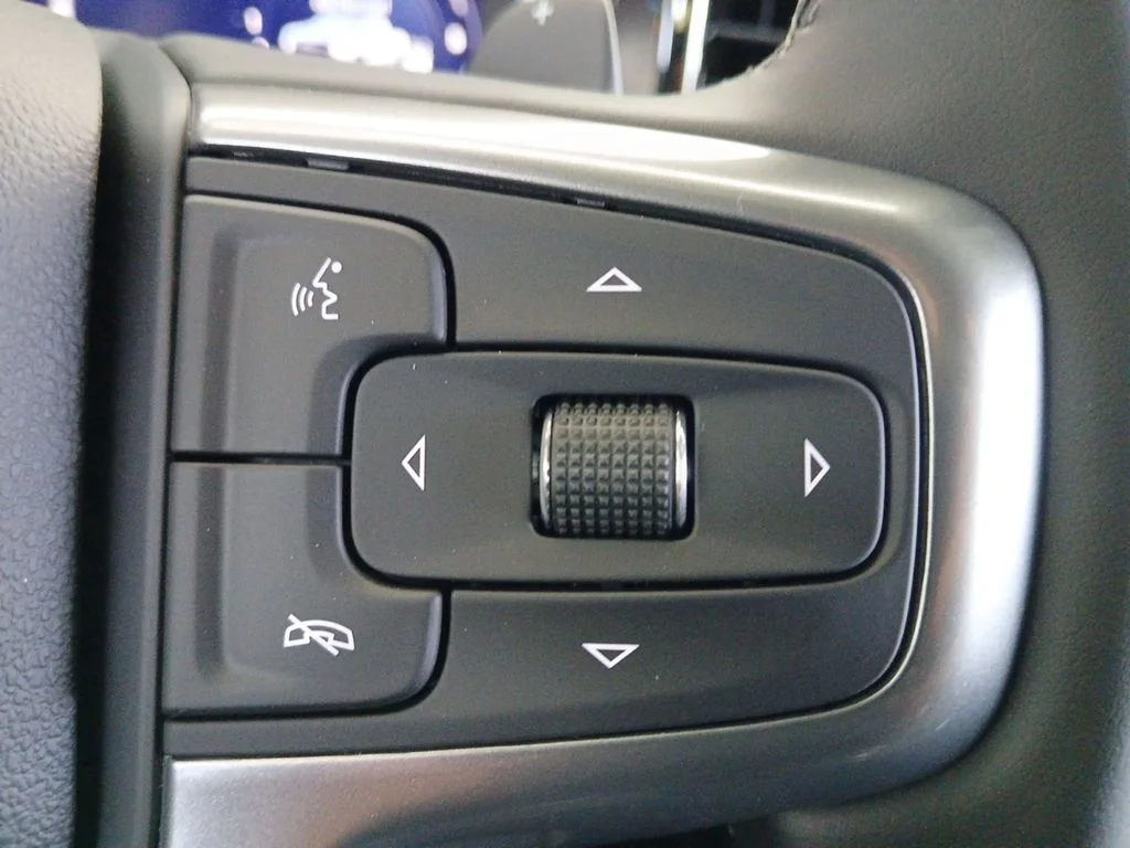 New 2026 Summit White Chevrolet LT Trail Boss image 22