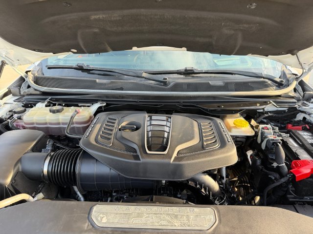 Used 2023 White Jeep Series III image 19