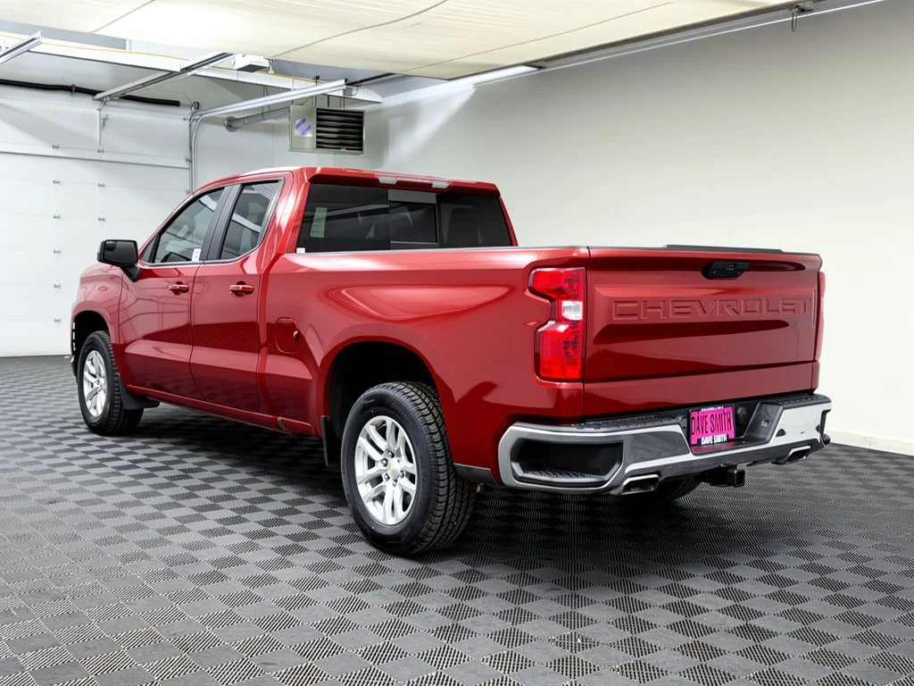 Used 2019 Cajun Red Tintcoat Chevrolet LT image 3