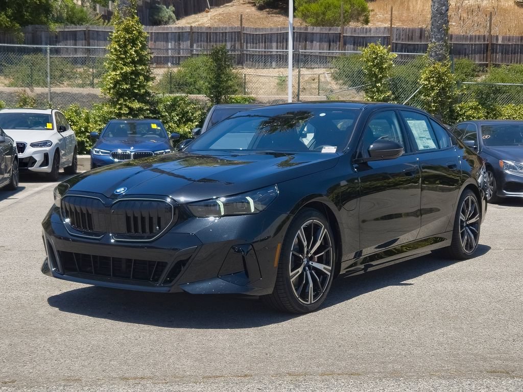 New 2027 Black Sapphire Metallic BMW 550e xDrive image 2