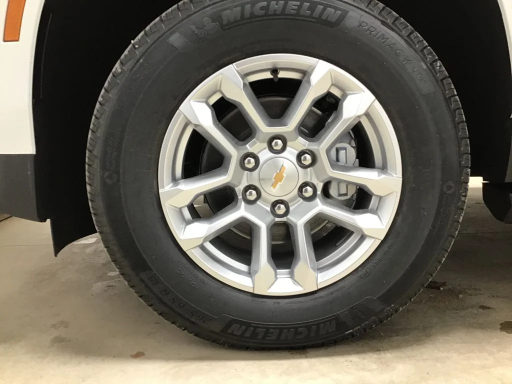 2026 Chevrolet Tahoe LS - Photo 32