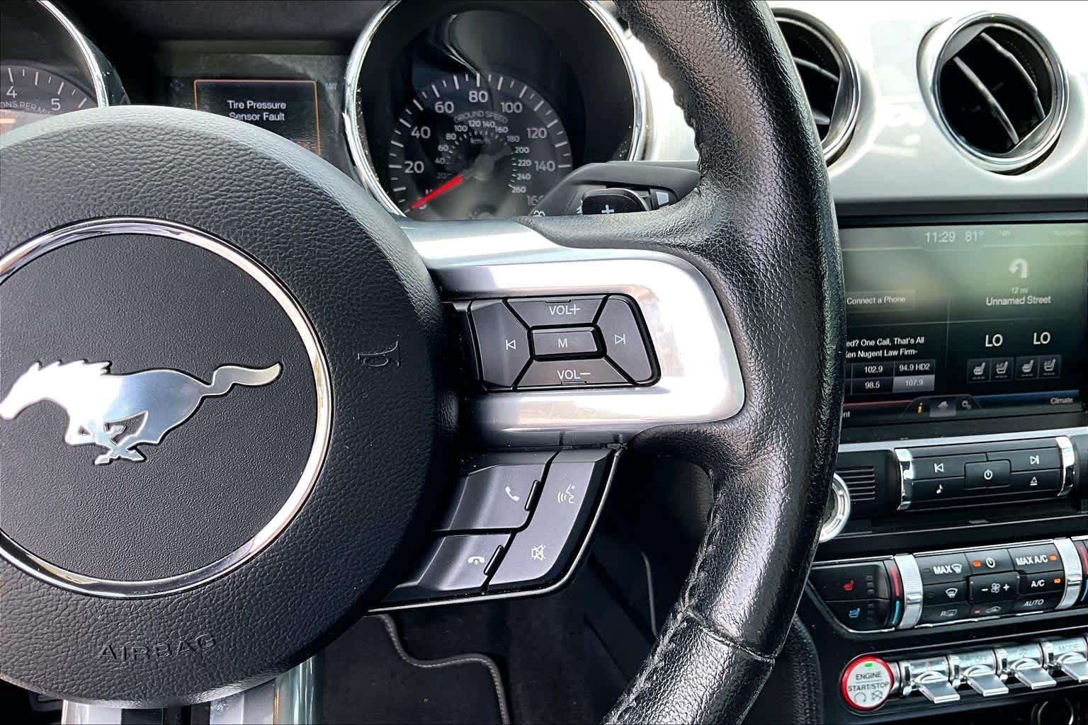 Used 2015 Oxford White Ford GT Premium image 22