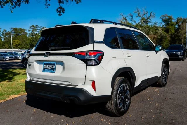 New 2026 Crystal White Pearl Subaru Premium image 19