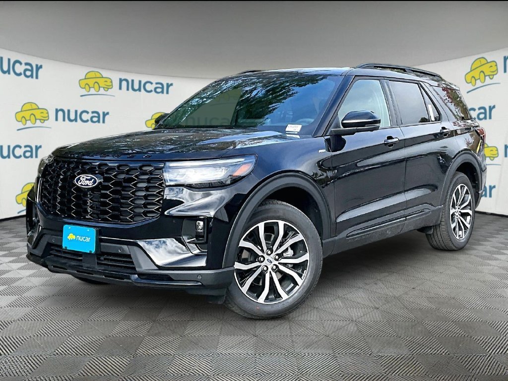 New 2027 Agate Black Metallic Ford ST-Line image 2