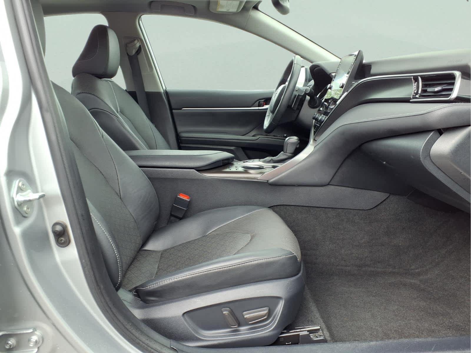 2023 Toyota Camry XSE - Photo 13