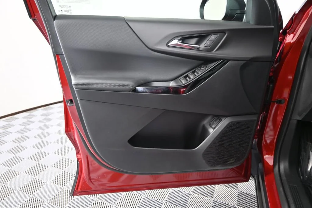 2026 Chevrolet Equinox LT - Photo 18