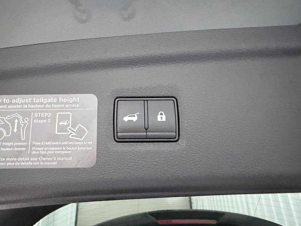 Used 2023 Gray INFINITI LUXE image 36