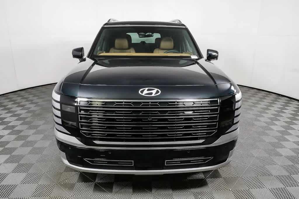 New 2026 Robust Emerald Pearl Hyundai Calligraphy image 5