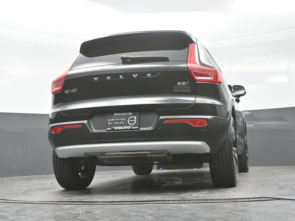 Certified Used 2025 Onyx Black Volvo Plus image 28