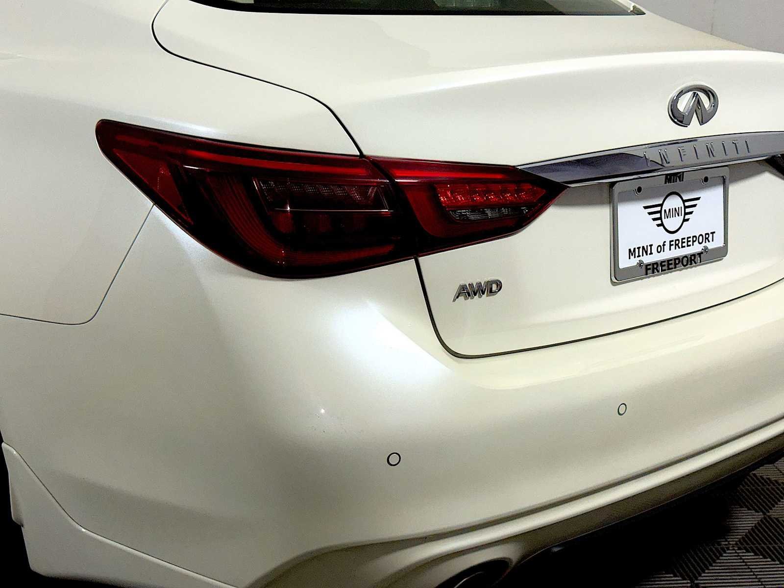 Used 2023 Majestic White INFINITI LUXE image 27
