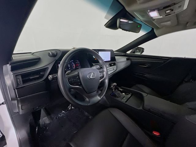 2023 Lexus ES 350 - Photo 17