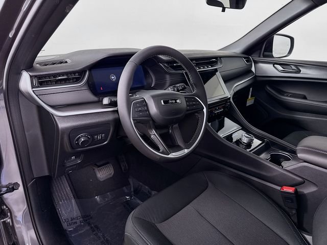 New 2025 Baltic Gray Metallic Clear-Coat Exterior Paint Jeep Laredo image 9