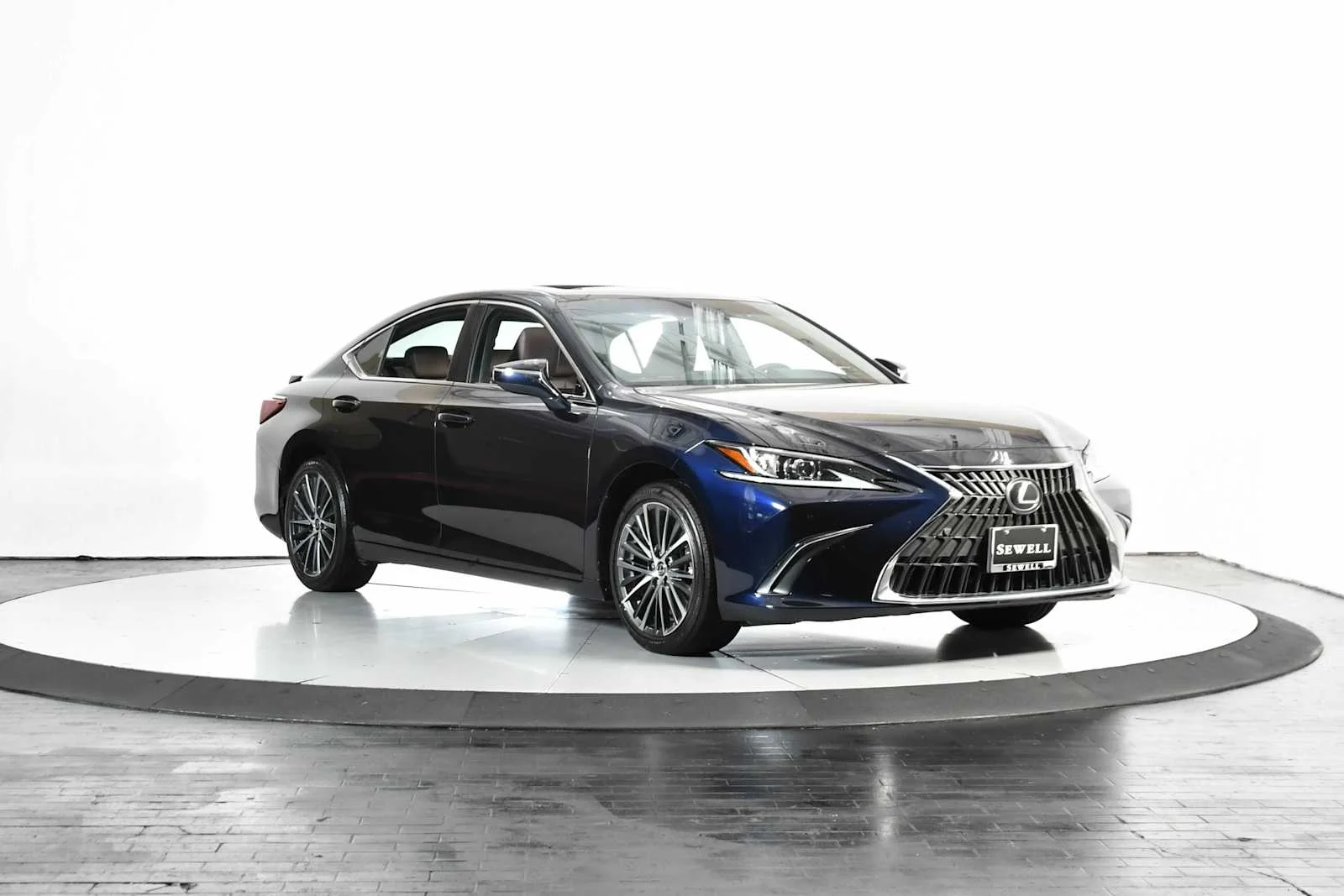 Used 2025 Nightfall Mica Lexus  image 7