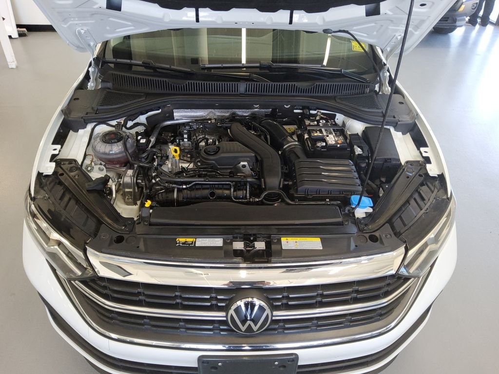 Used 2023  Volkswagen 1.5T SE image 21
