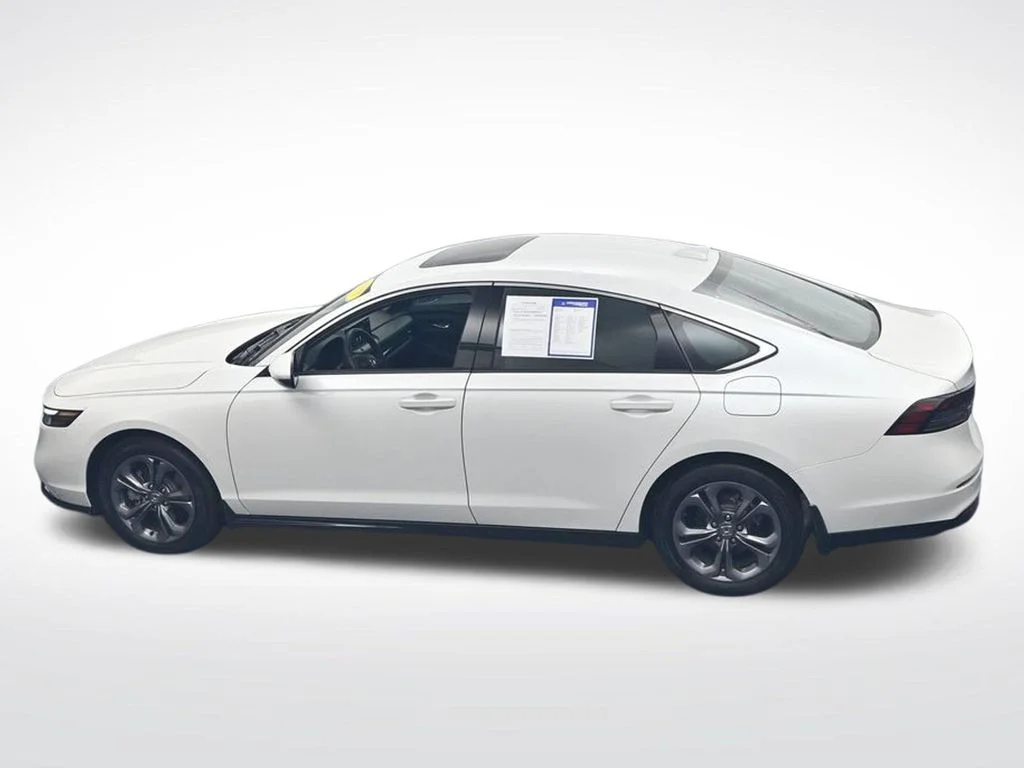 Certified Used 2025 Platinum White Pearl Honda EX-L image 24