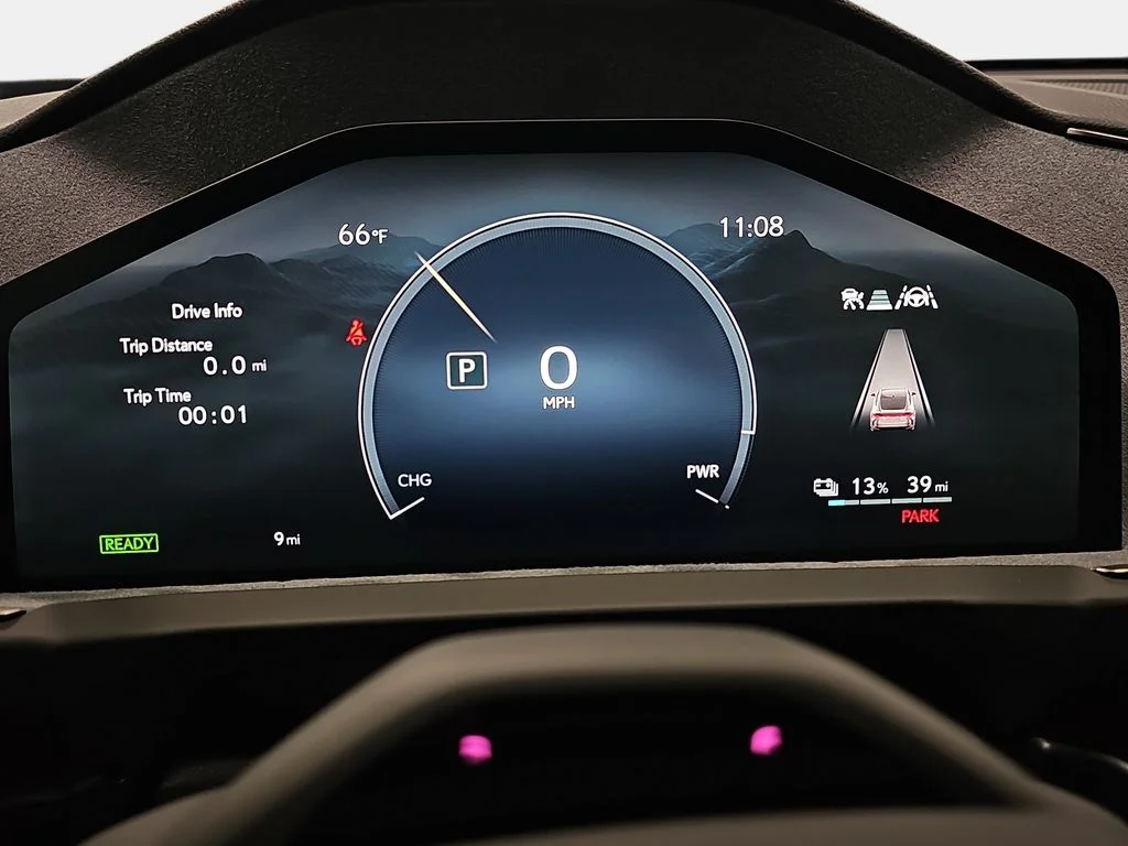 New 2026 Iridium Lexus PREMIUM image 18