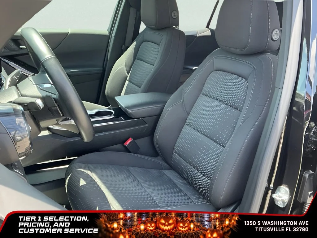 Used 2025 Mosaic Black Metallic Chevrolet LT image 22