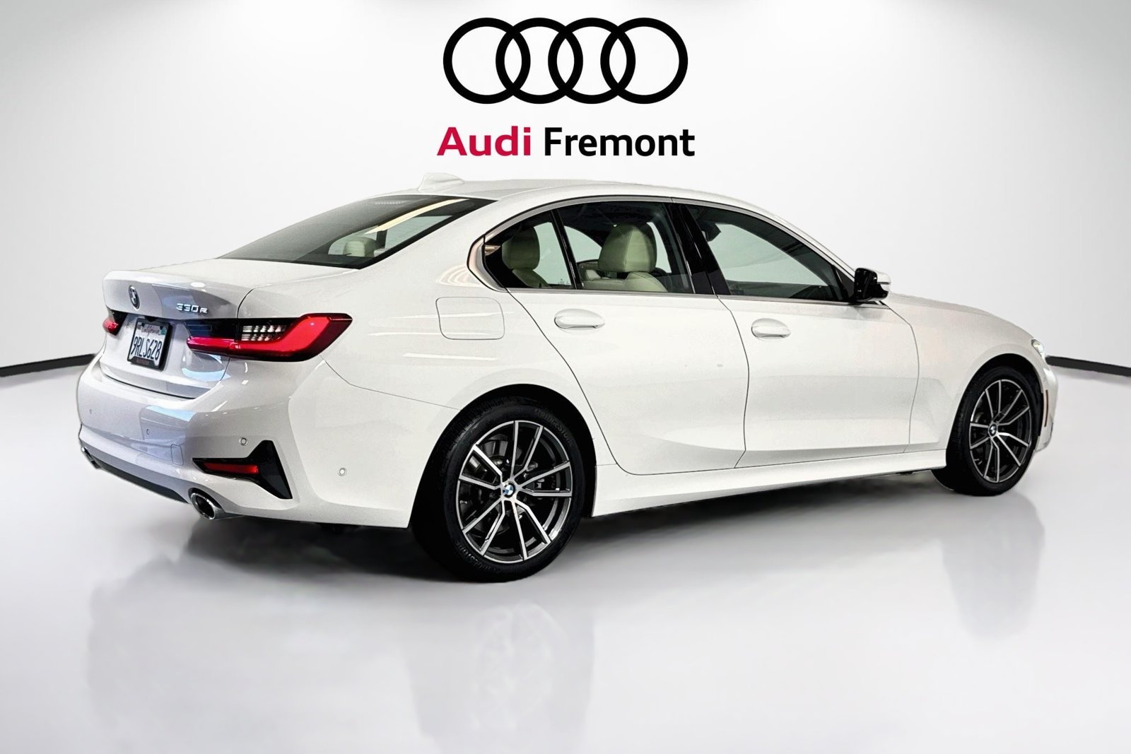Used 2021 Alpine White BMW 330e image 5