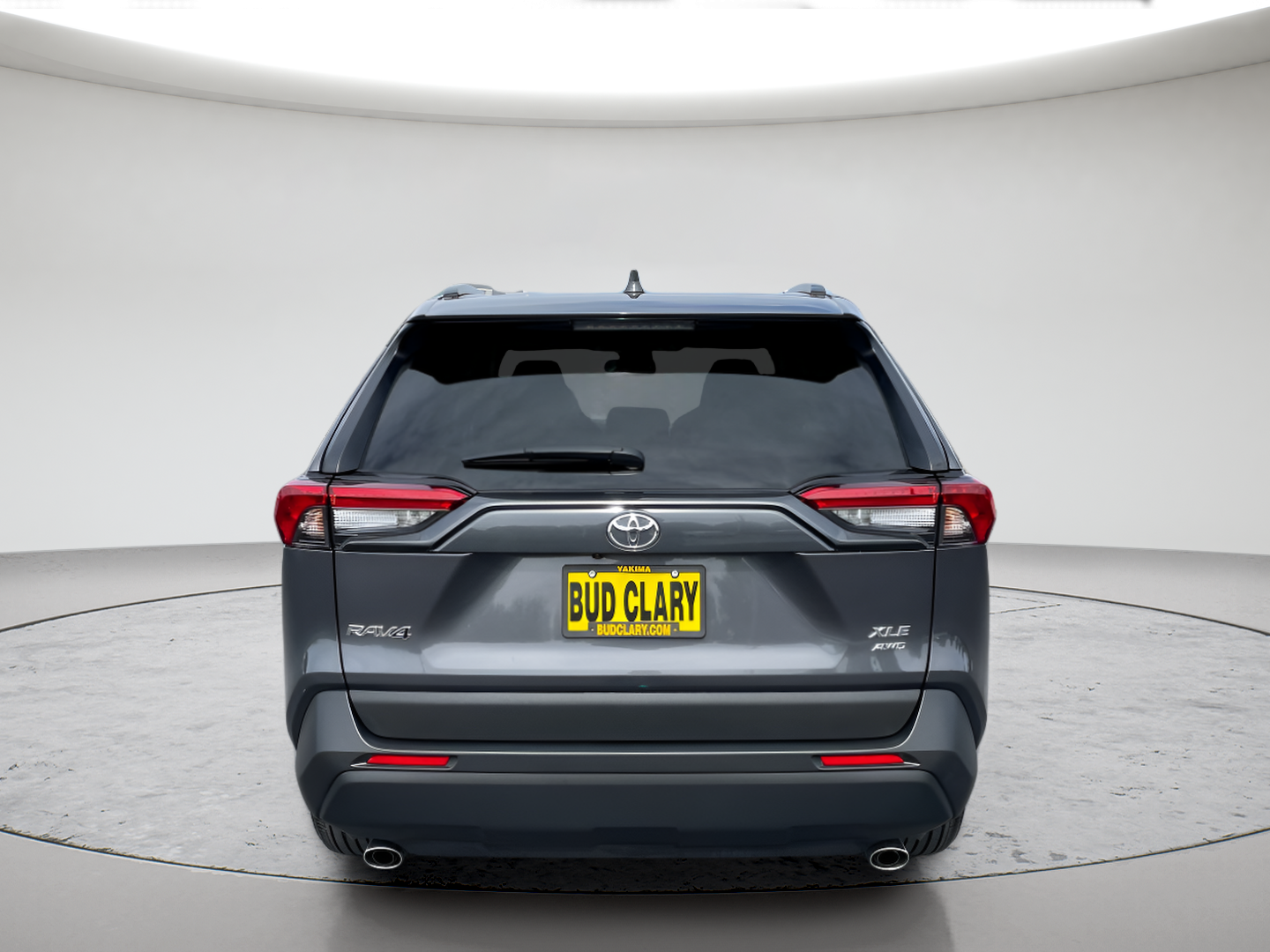 2025 Toyota RAV4 XLE - Photo 4