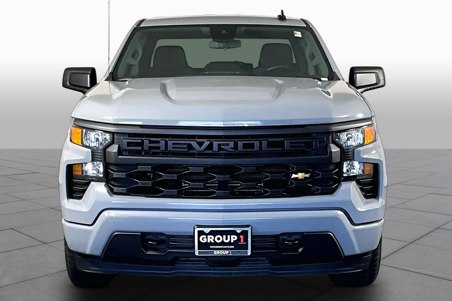 Used 2024 Slate Gray Metallic Chevrolet Custom image 4
