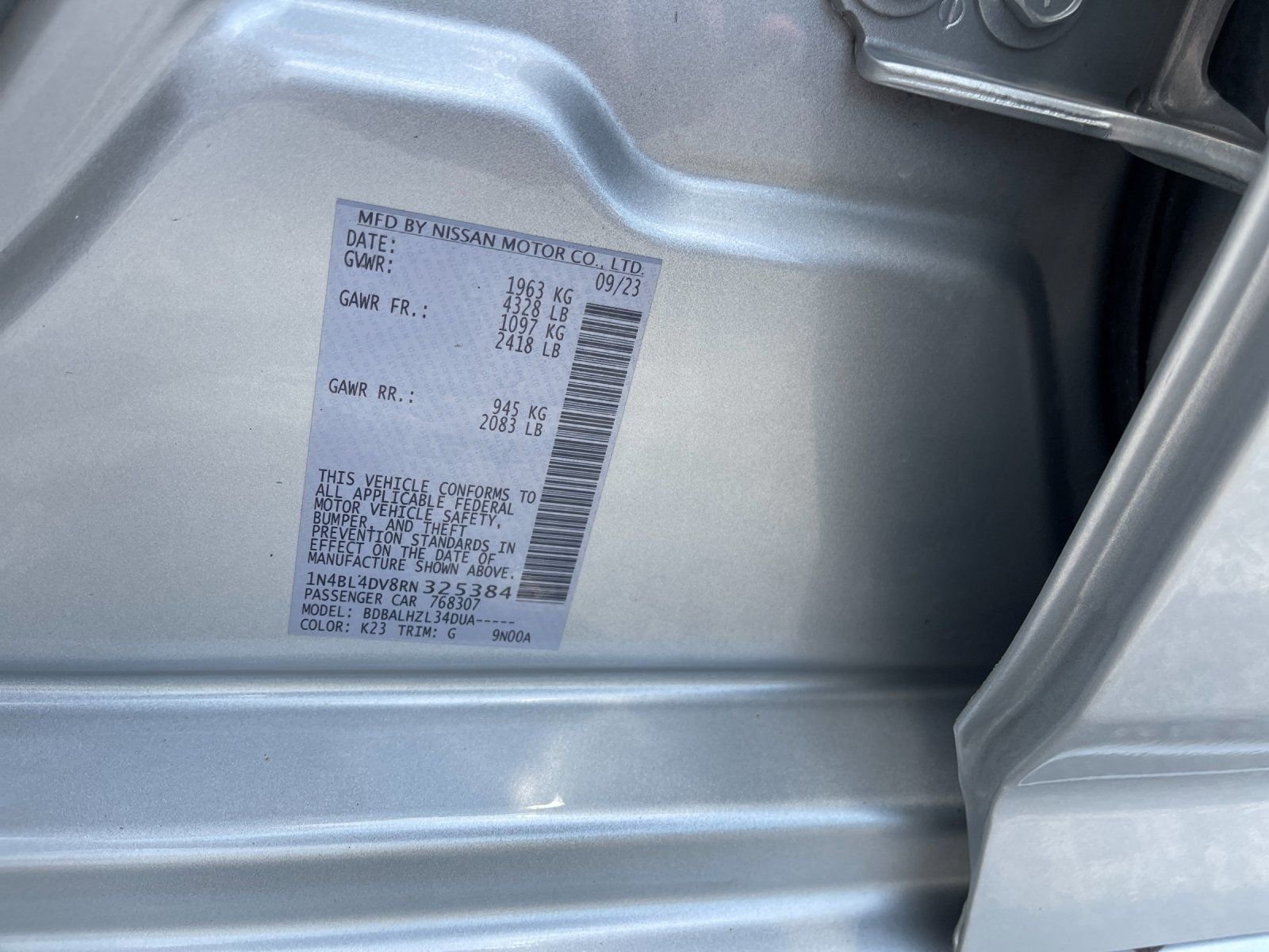 Used 2024 Silver Nissan 2.5 SV image 31