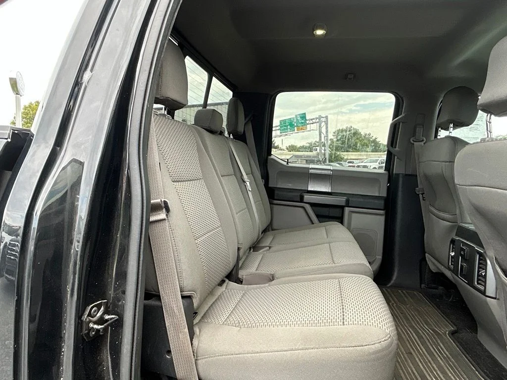 Used 2015 Black Ford XLT image 24