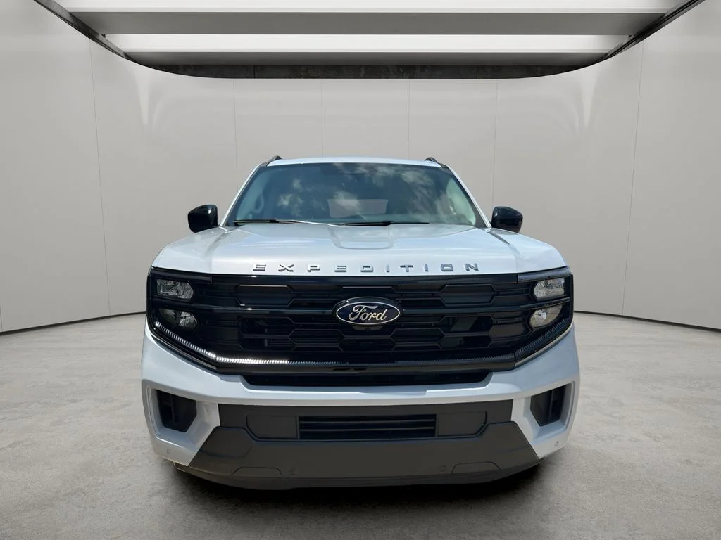 New 2025 Space Silver Metallic Ford Active image 8