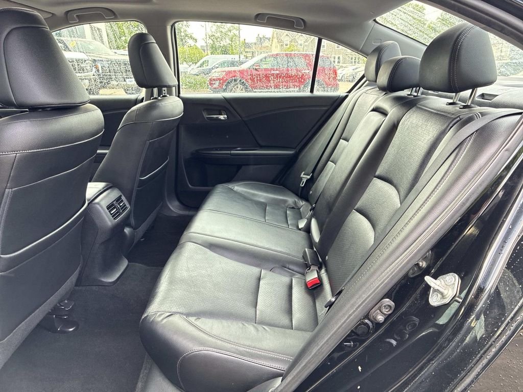 Used 2015  Honda EX-L image 14