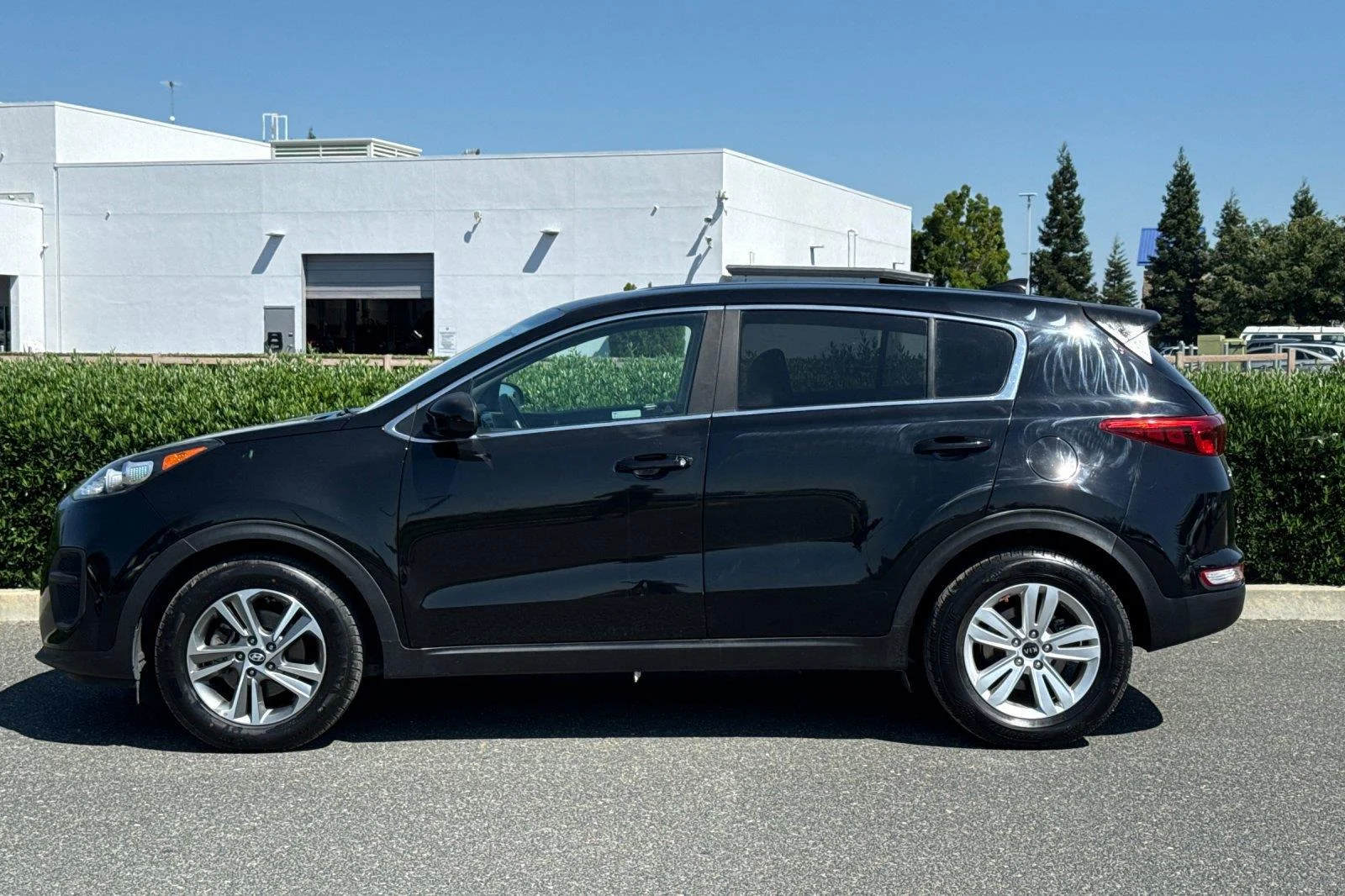 Used 2019 Black Cherry Kia LX image 7