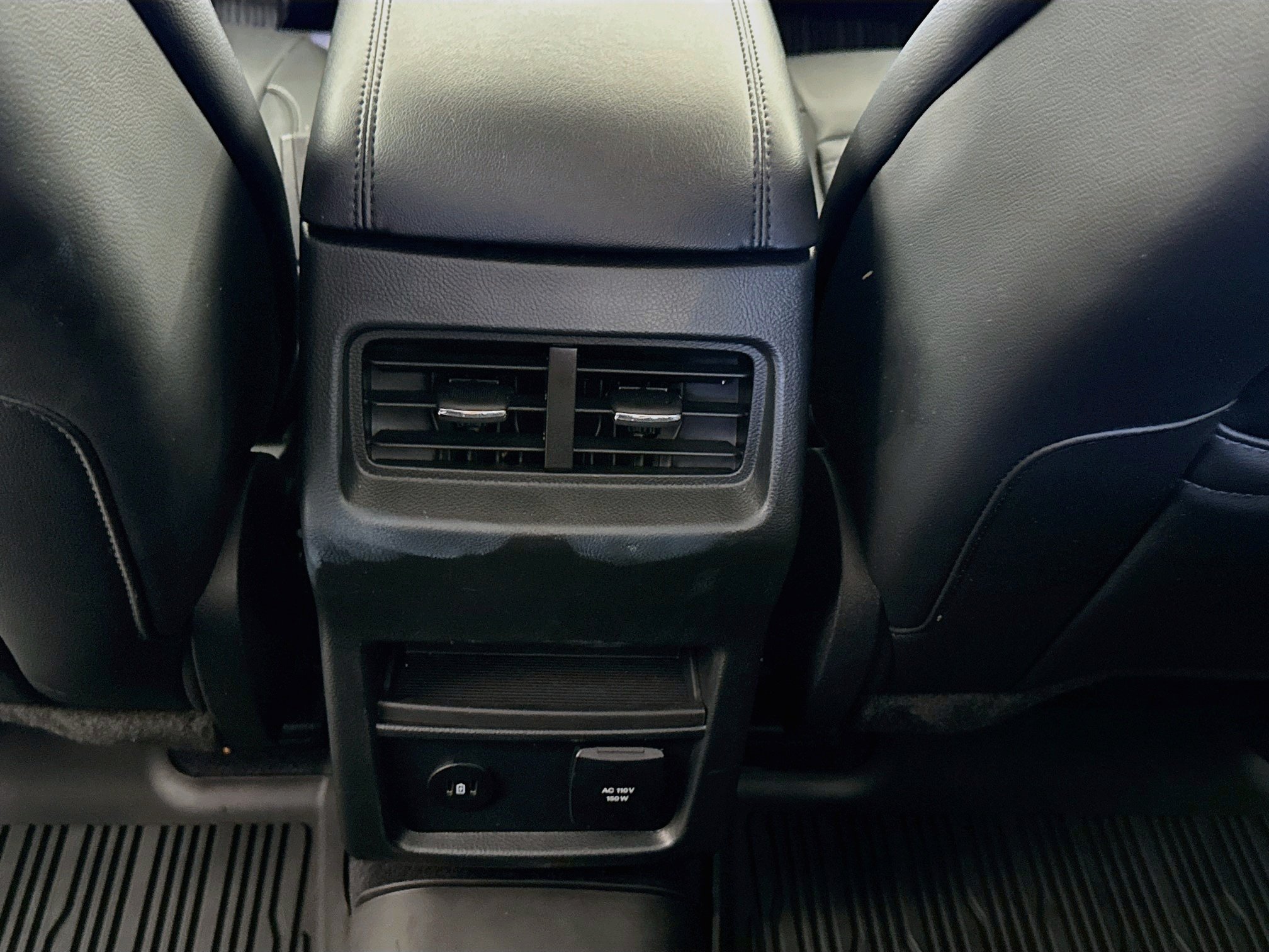 Used 2024 Agate Black Metallic Ford SEL image 24
