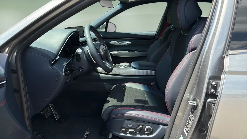 2025 GENESIS GV70 Sport - Photo 11