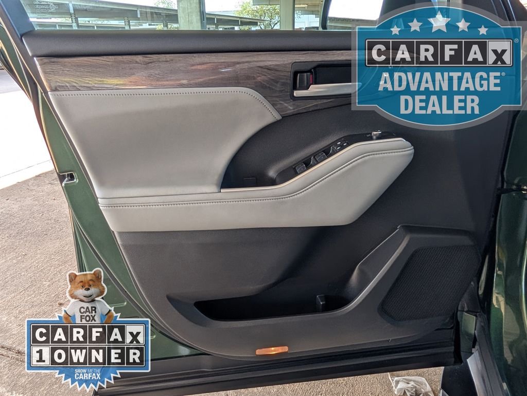 Used 2025 Green Toyota Platinum image 17