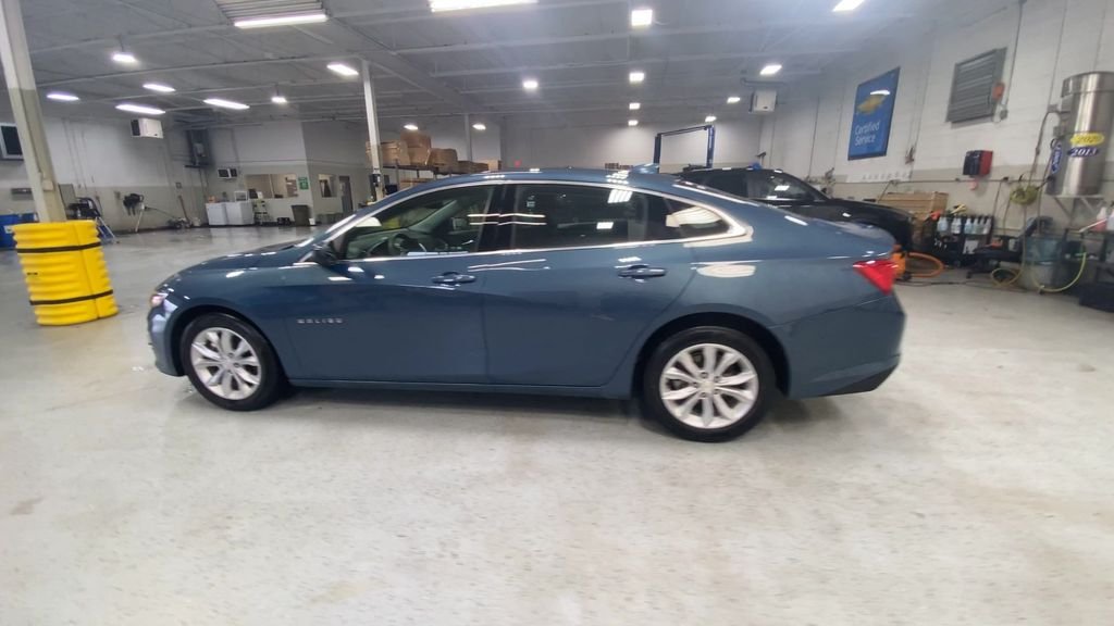 Used 2024 Lakeshore Blue Chevrolet LT image 7