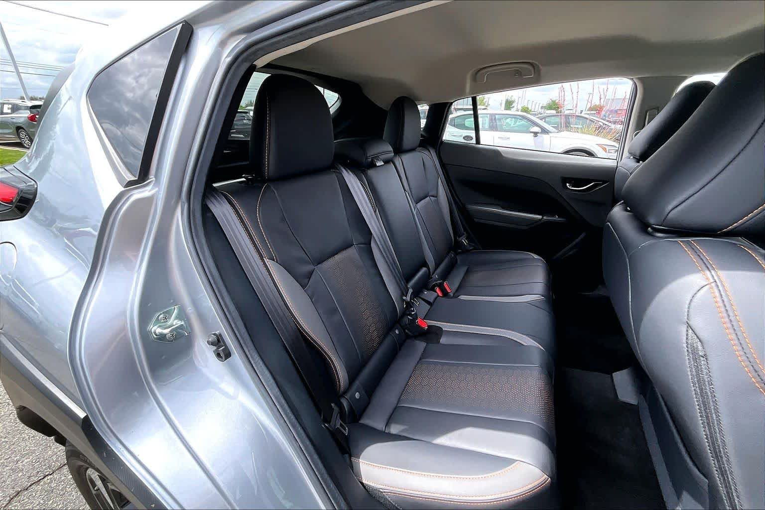 Used 2025 Ice Silver Metallic Subaru Limited image 20