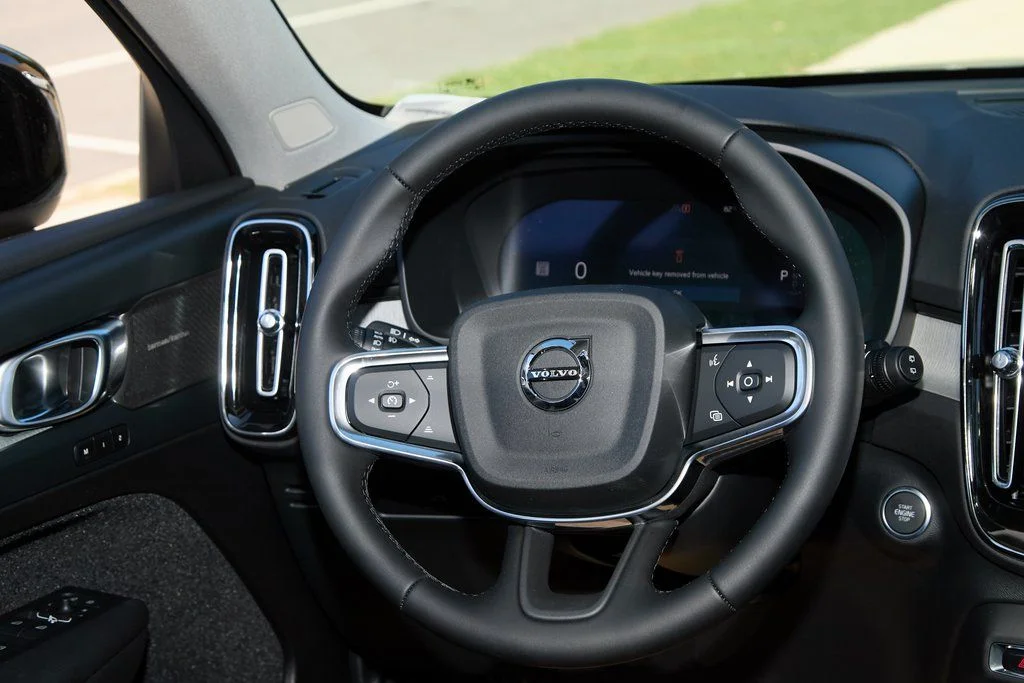 2026 Volvo XC40 Ultra - Photo 25