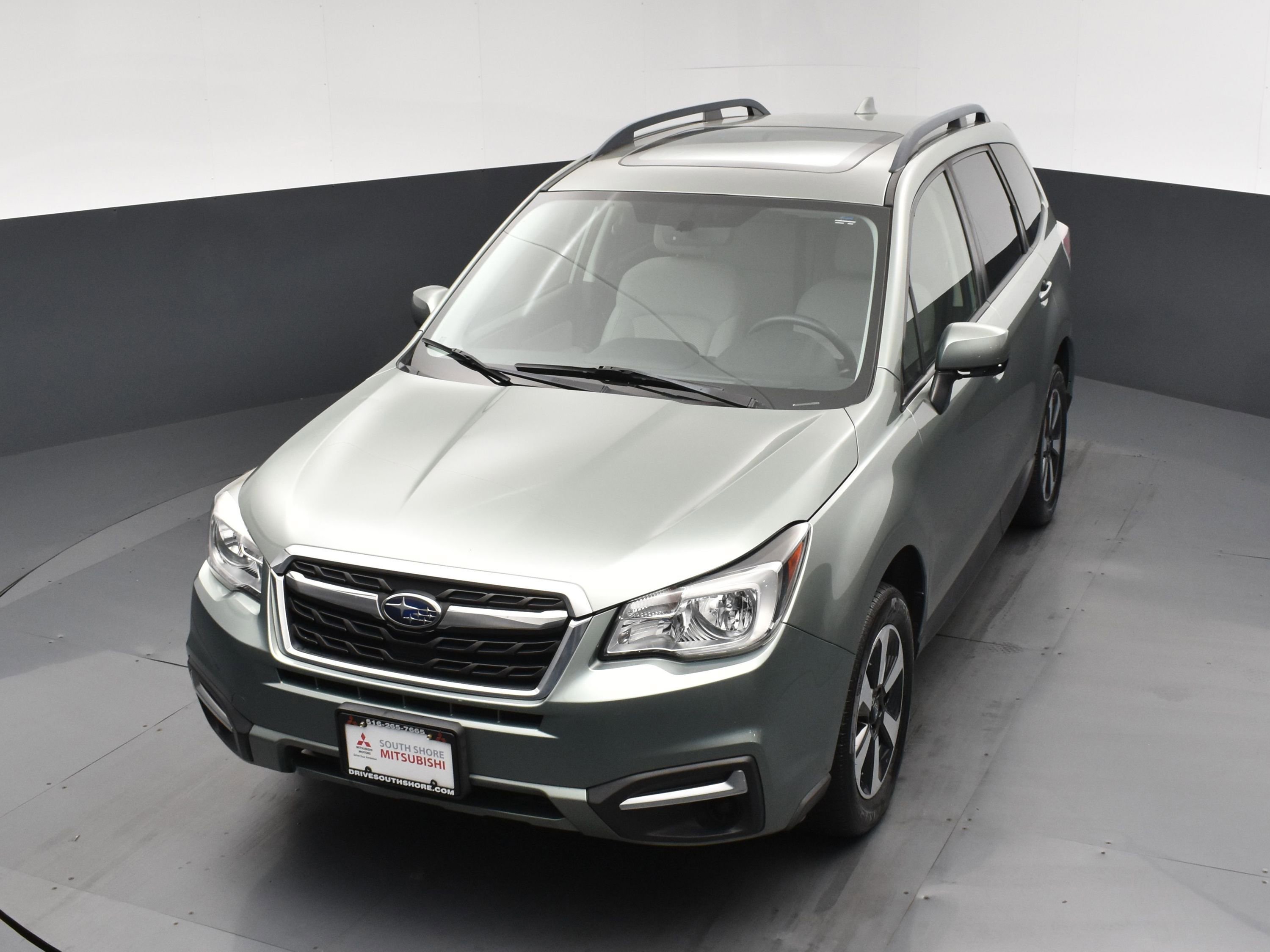 Used 2018 Jasmine Green Metallic Subaru Premium image 19