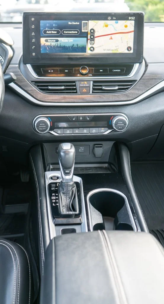 Used 2023 Red Nissan 2.5 SL image 17