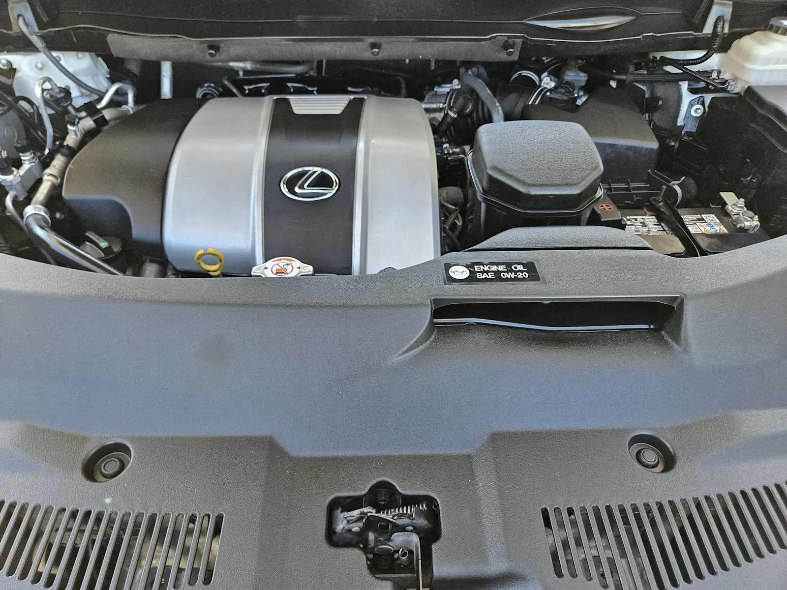 Certified Used 2022 ULTRA WHITE Lexus F SPORT Handling image 23