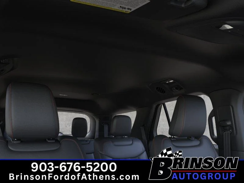 New 2026 Star White Metallic Tri-Coat Ford ST-Line image 22