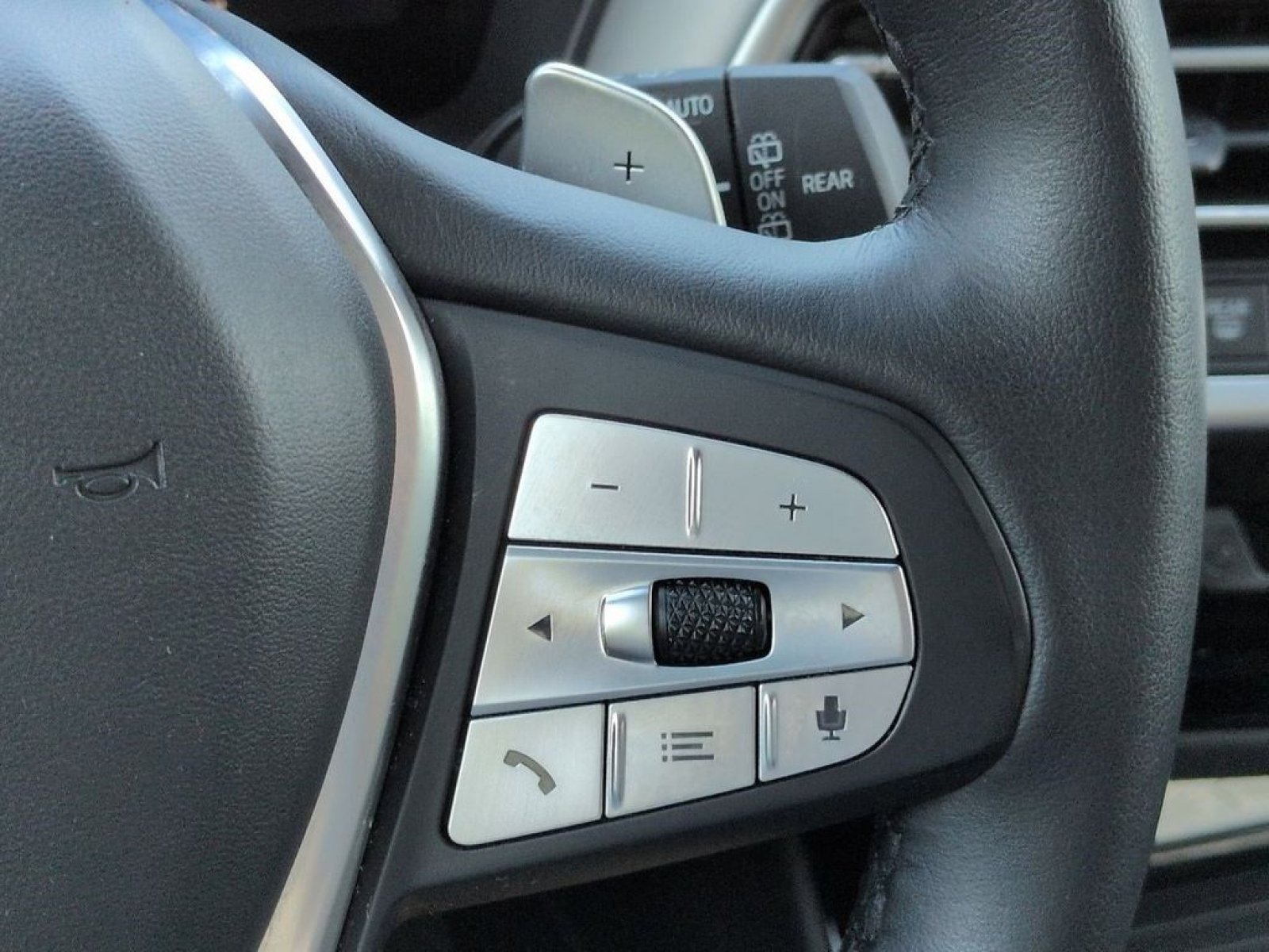 Used 2022 Dark Graphite BMW xDrive30i image 28