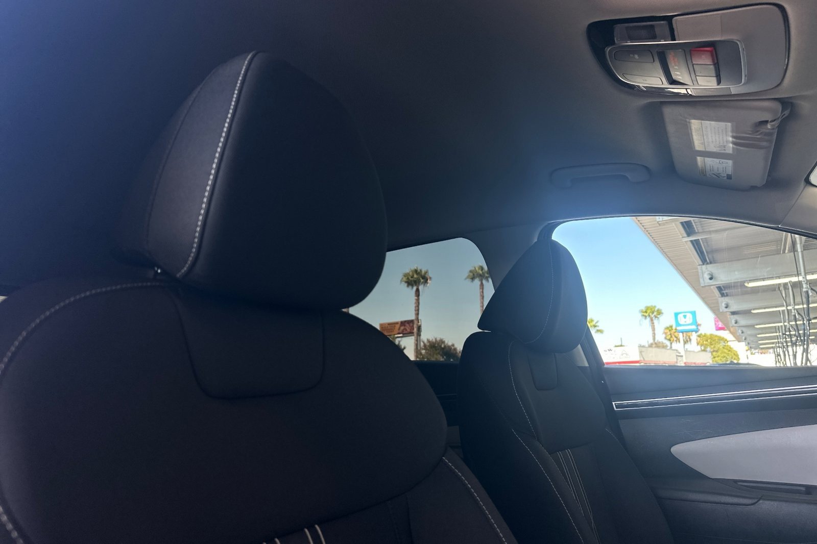 Used 2024 BLACK Hyundai Blue image 16