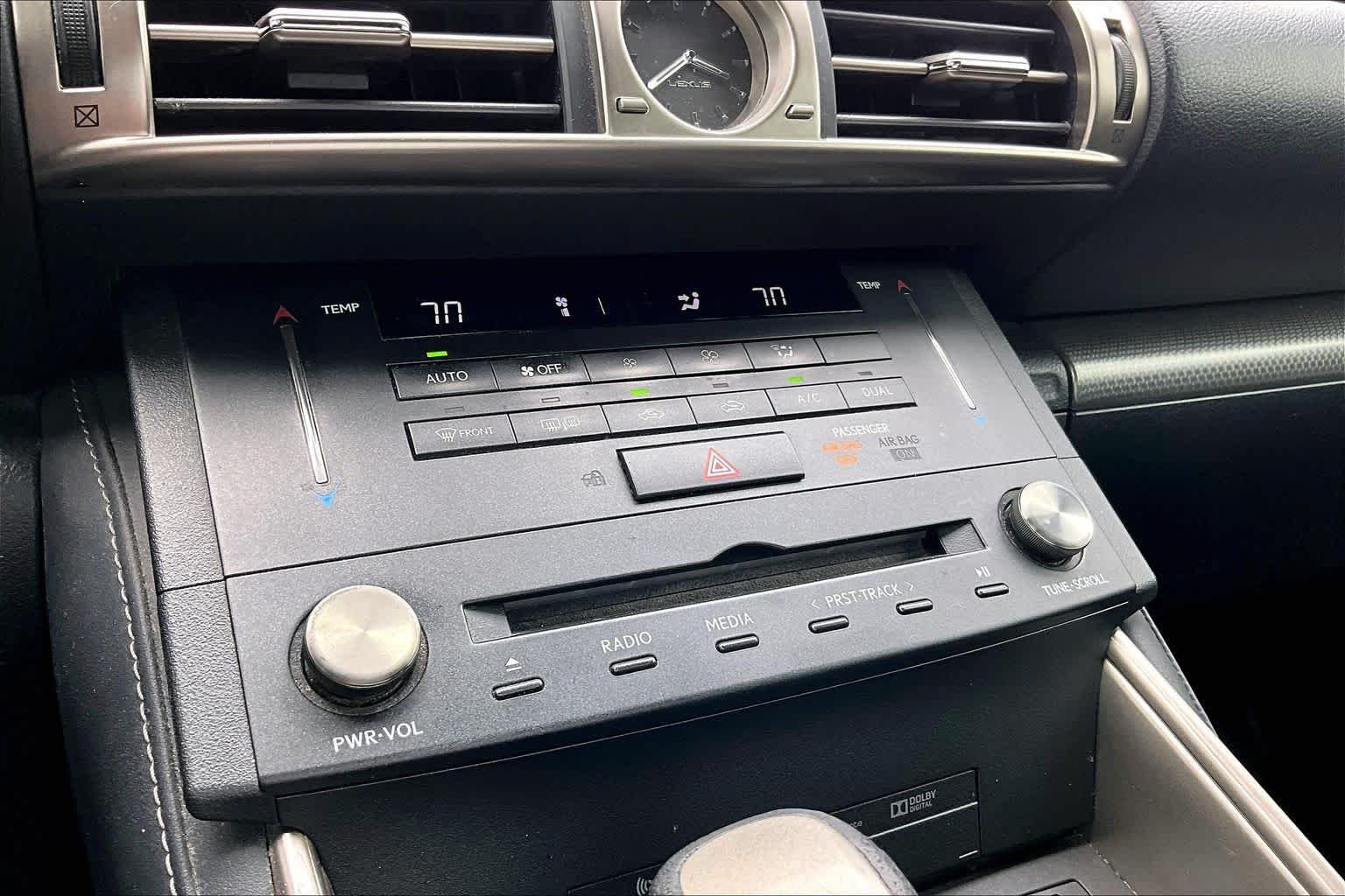 Used 2015 Atomic Silver Lexus  image 34