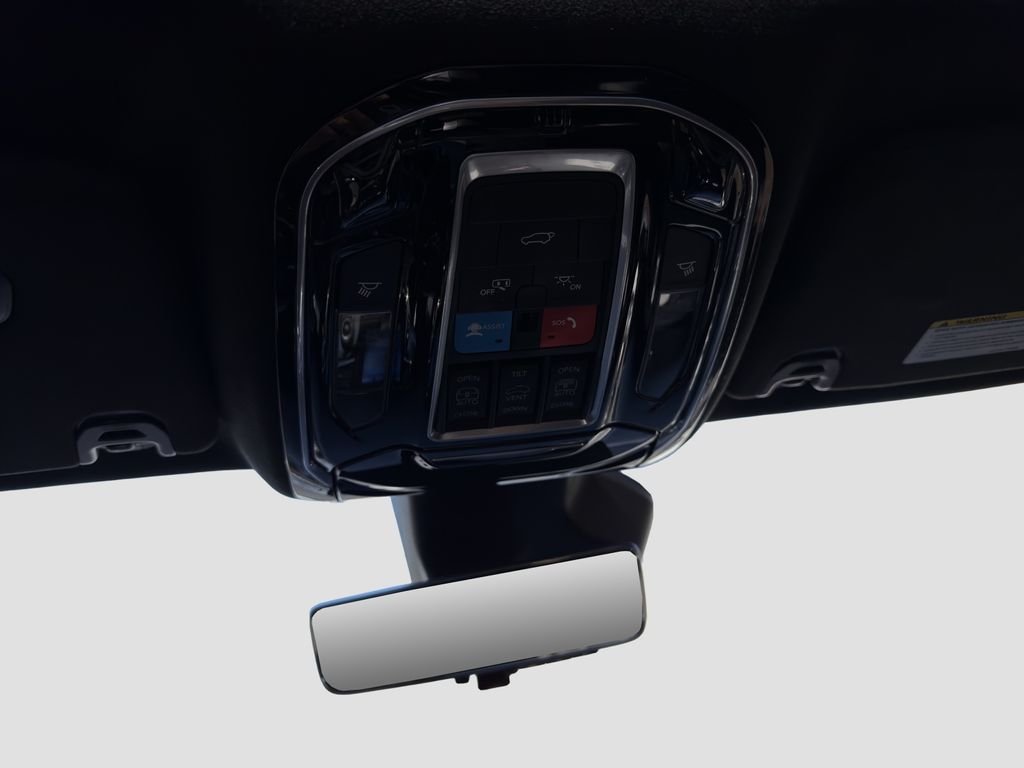 Used 2022 Silver Jeep Series III image 33
