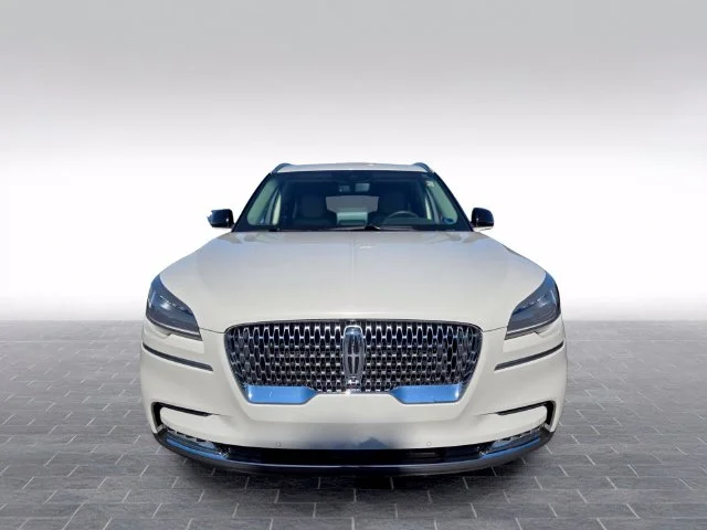 Used 2020 White Lincoln Reserve image 2