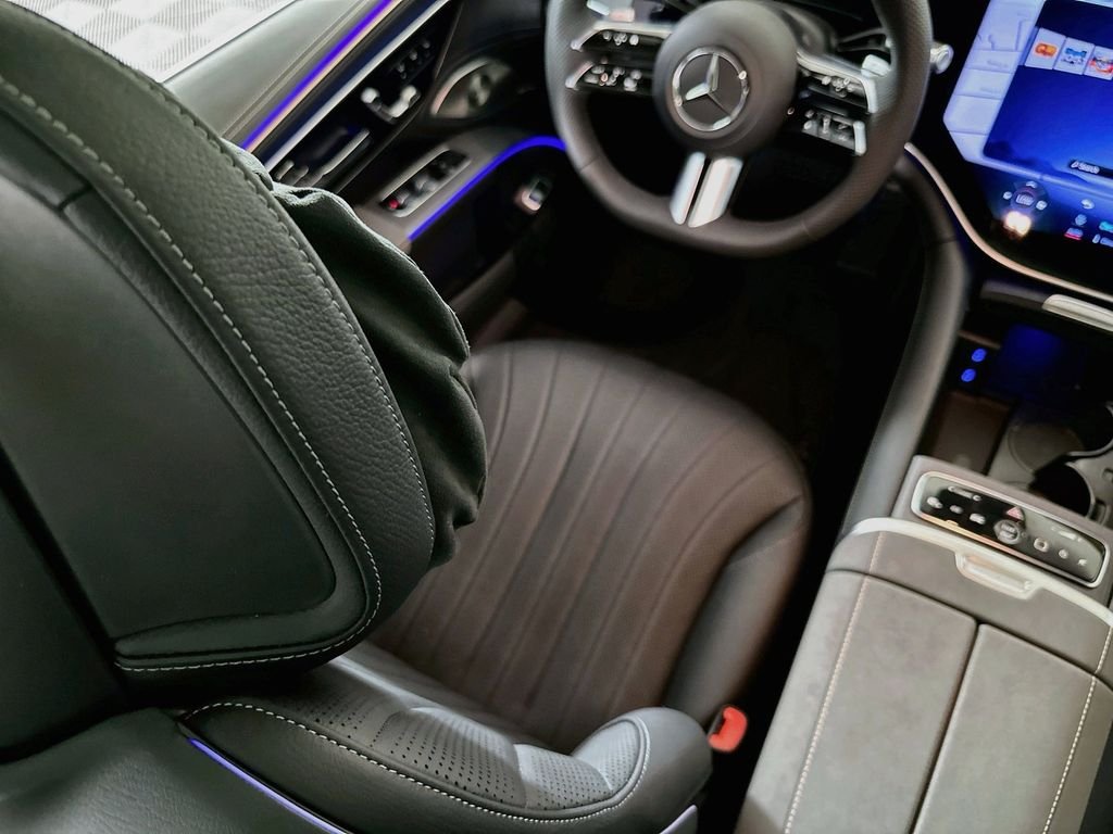 New 2026 Obsidian Black Metallic Mercedes-Benz 450 image 23