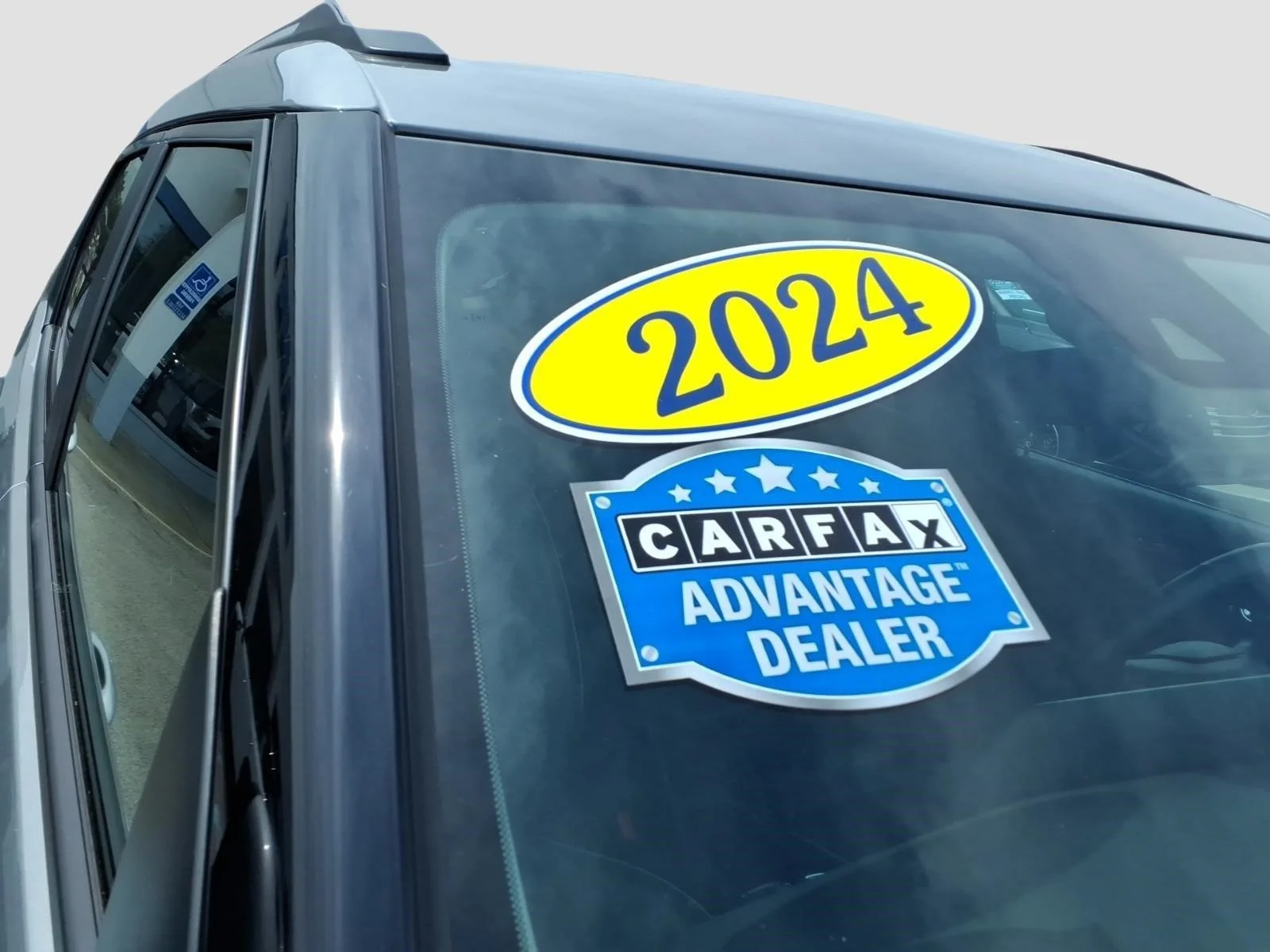 Used 2024 Sterling Gray Metallic Gzb Chevrolet LT image 9