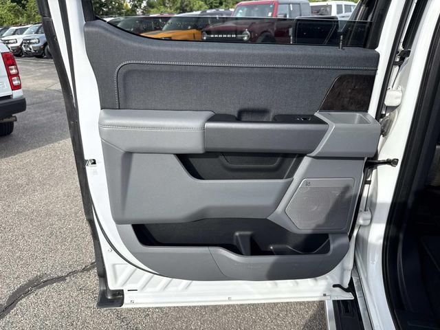 Used 2023 Oxford White Ford Lariat image 19