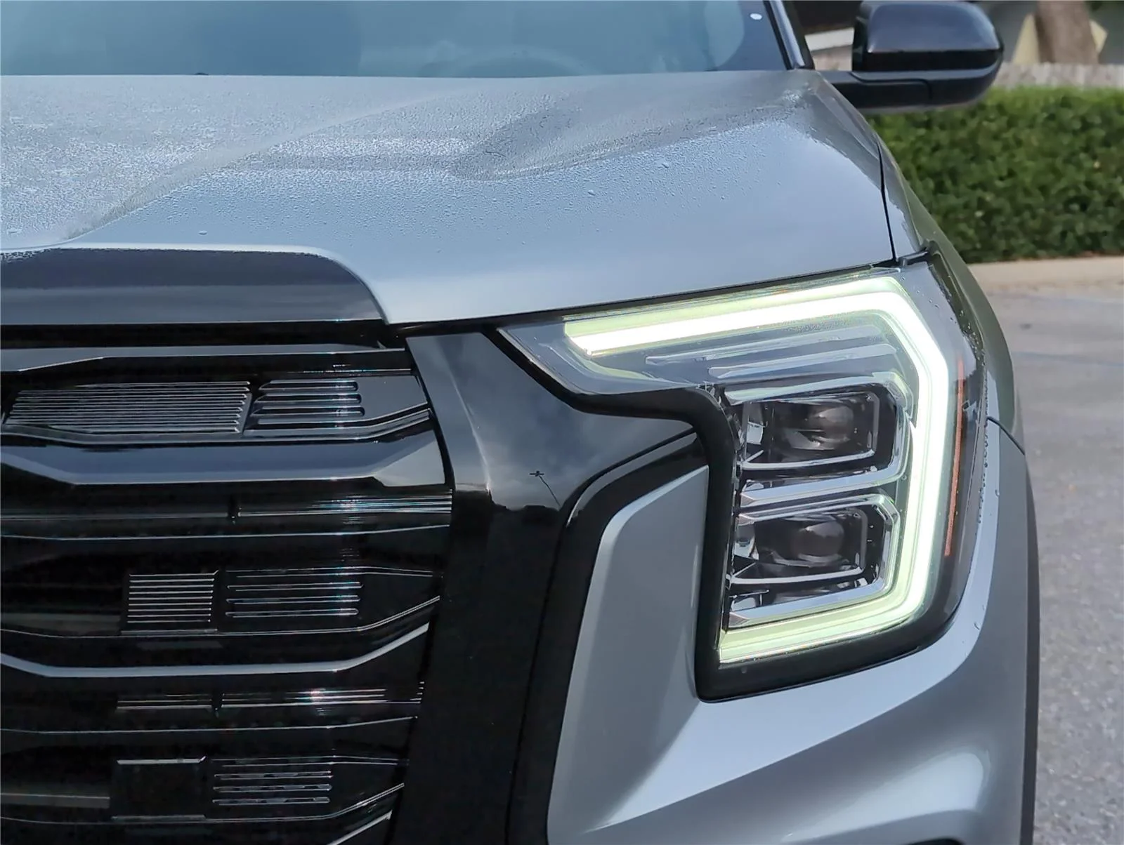 New 2026 Sterling Metallic GMC Elevation image 10